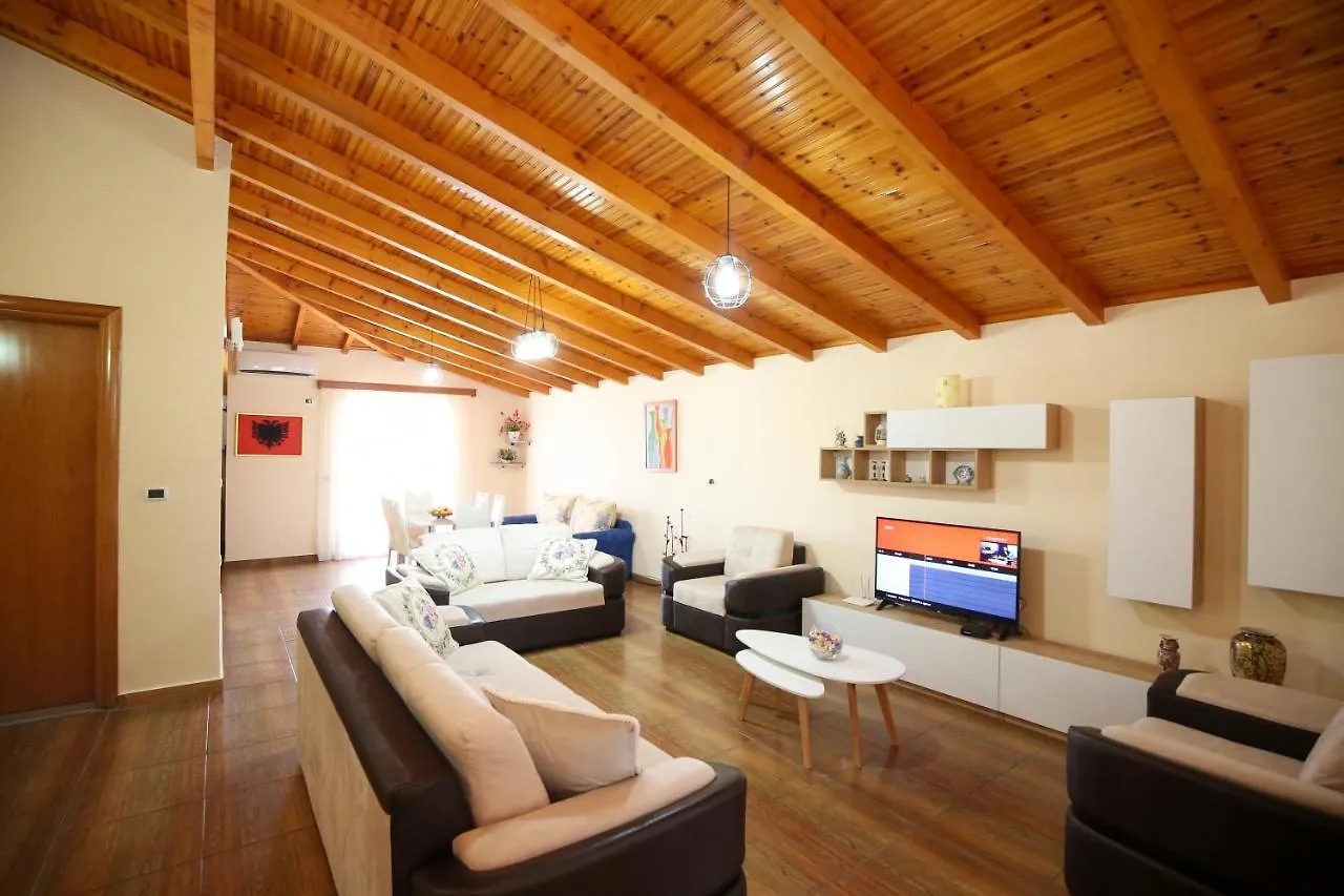 Appartamento Laerti'S Attic Vlorë Albania