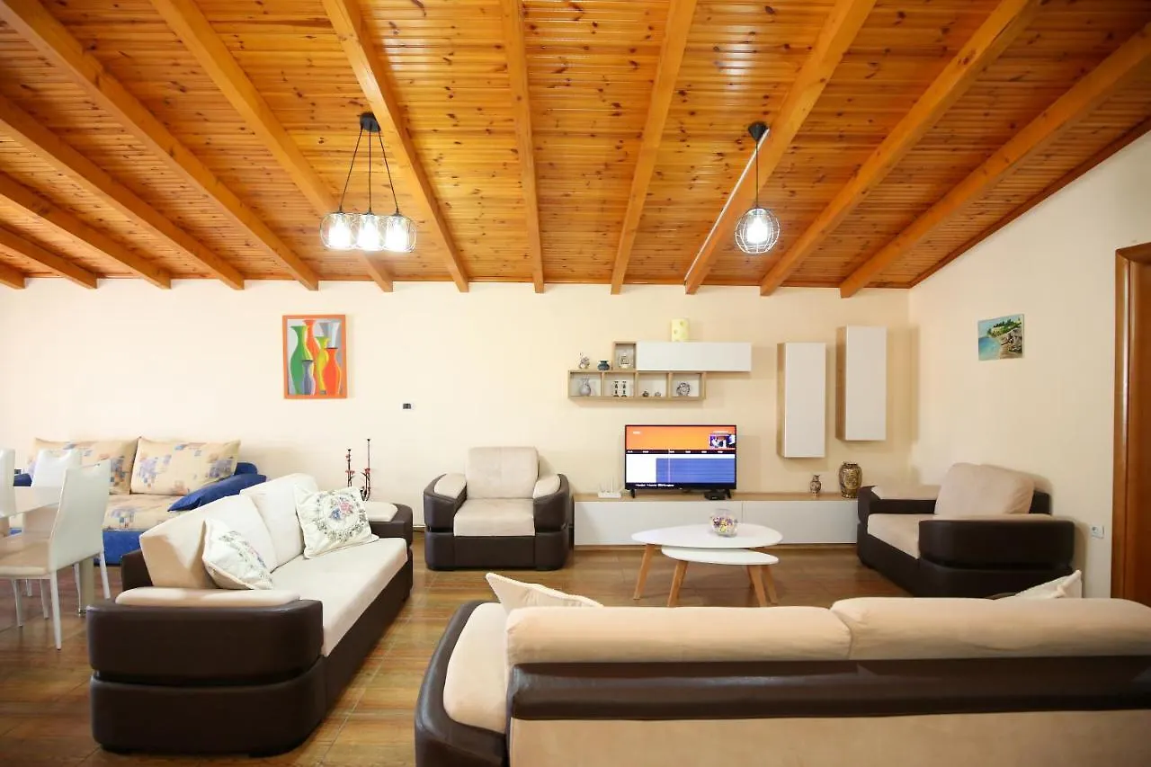 Appartamento Laerti'S Attic Vlorë Albania
