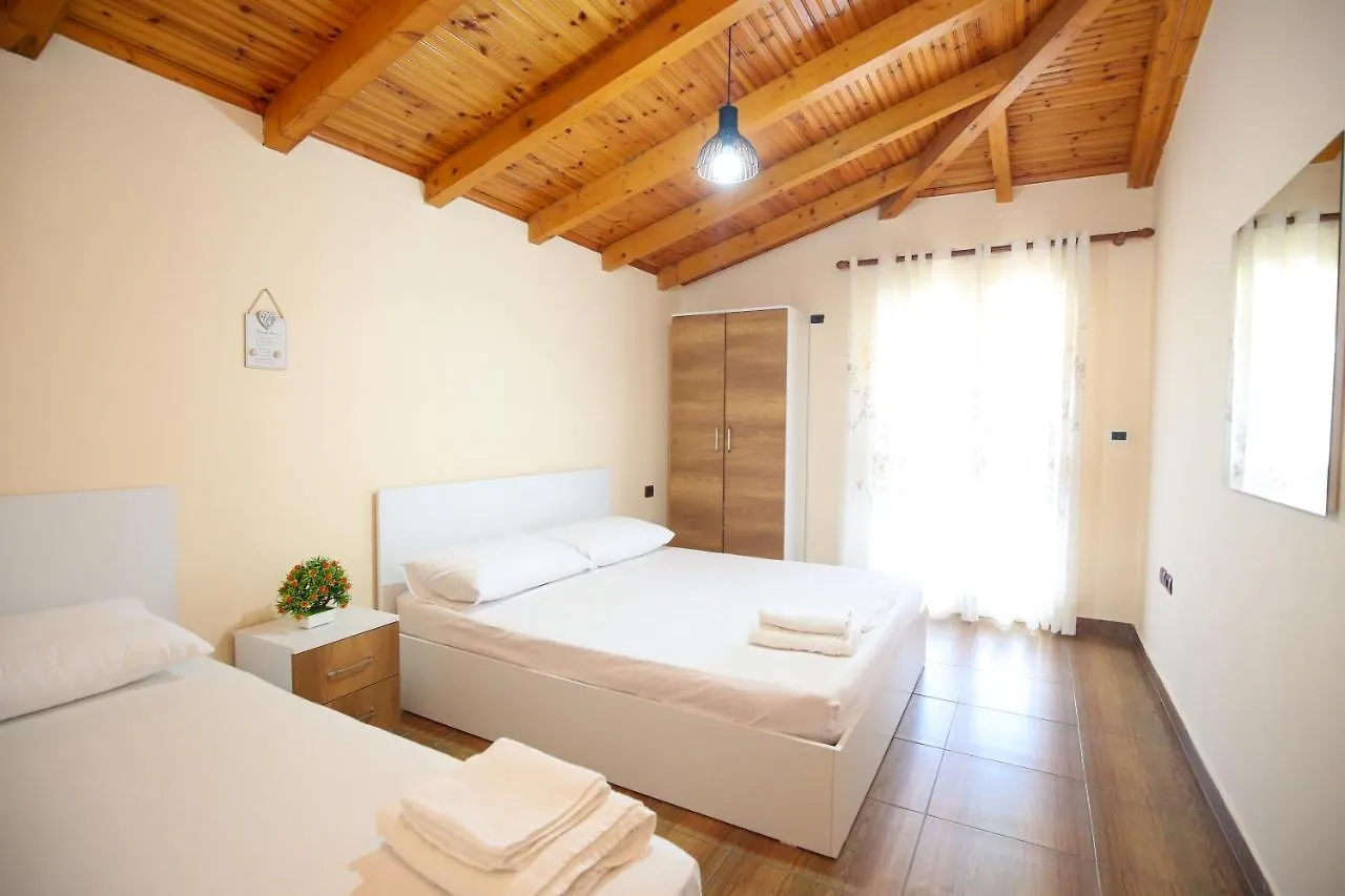 Appartamento Laerti'S Attic Vlorë