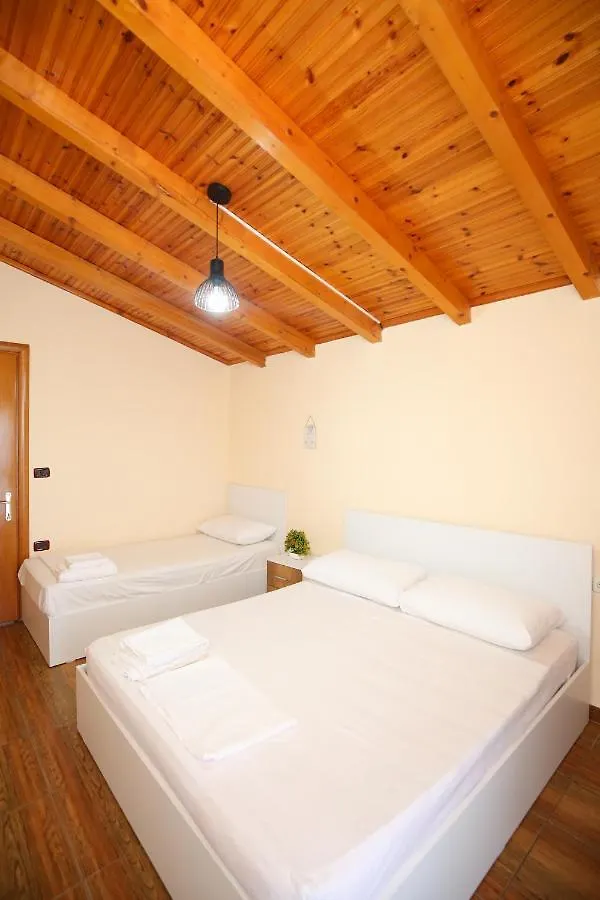 Appartamento Laerti'S Attic Vlorë Albania